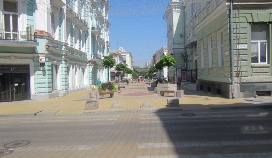Перекресток Соборного переулка с улицей Серафимовчиа